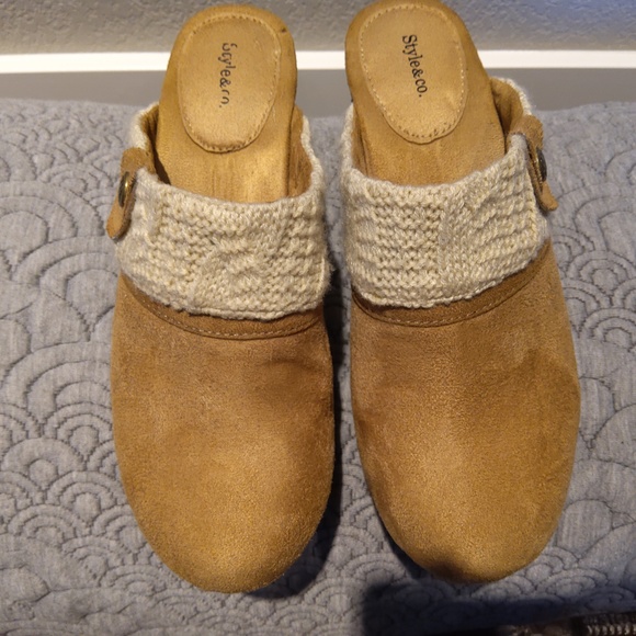 Style&Co. Clogs women's size 6.5 tan suede with sweater detail. - Picture 2 of 9